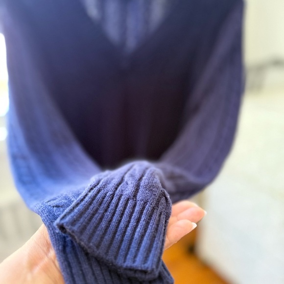 TNA Deep Blue Knit Sweater - Picture 4 of 10